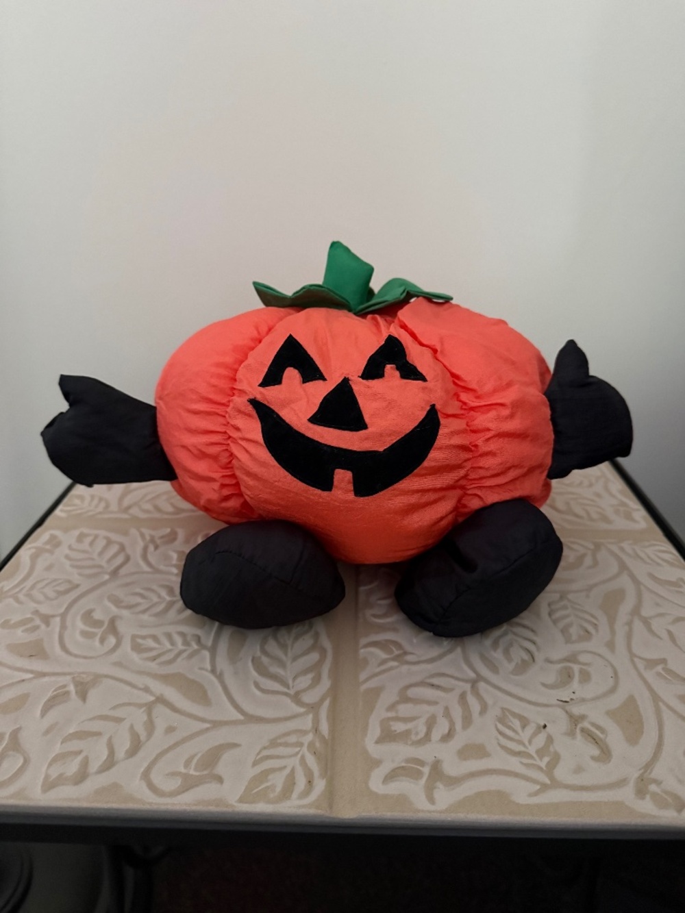 Vintage 1993 Gibson Greetings Nylon Parachute Pumpkin Plush Jack-O'-Lantern